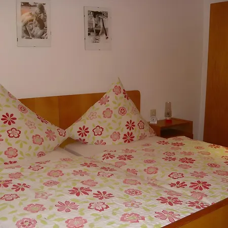 Prázdninový dům Gaestehaus Brigitte Kienzler *