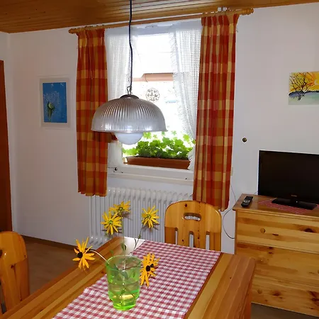 Prázdninový dům Gaestehaus Brigitte Kienzler *